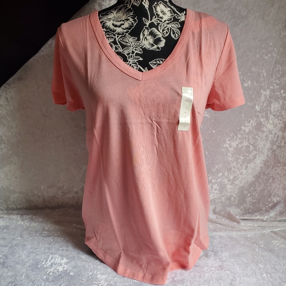 💅NWT JUNIORS SO VNECK TEE
